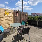 Holiday home Urlaubsmagie - Maisonette-Wohnung Wanderfalke - Saisonaler Pool *