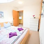 Holiday home Urlaubsmagie - Maisonette-Wohnung Wanderfalke - Saisonaler Pool *