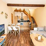 Casa de Férias Urlaubsmagie - Maisonette-wohnung Wanderfalke - Saisonaler Pool Lichtenhain (Sebnitz)