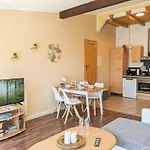 Casa de Férias Urlaubsmagie - Maisonette-wohnung Wanderfalke - Saisonaler Pool Lichtenhain (Sebnitz)