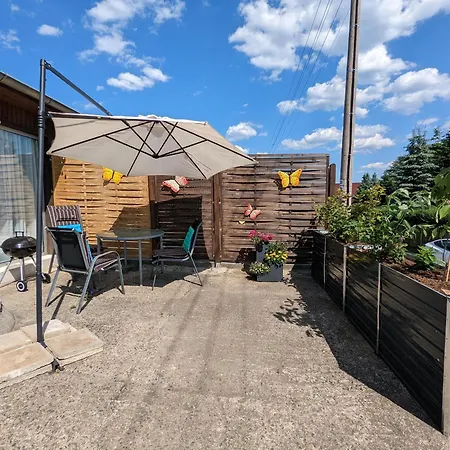 Holiday home Urlaubsmagie - Maisonette-Wohnung Wanderfalke - Saisonaler Pool *
