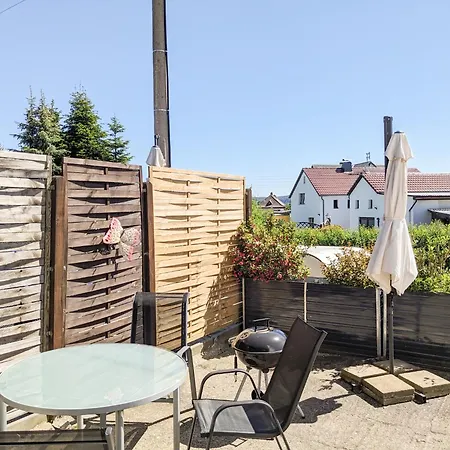 Vakantiehuis Urlaubsmagie - Maisonette-wohnung Wanderfalke - Saisonaler Pool